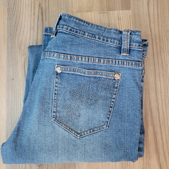 V Cristina Jeans Light Washed Women's Size 10 Rhinestone Pockets Straight Legs - Picture 3 of 6
